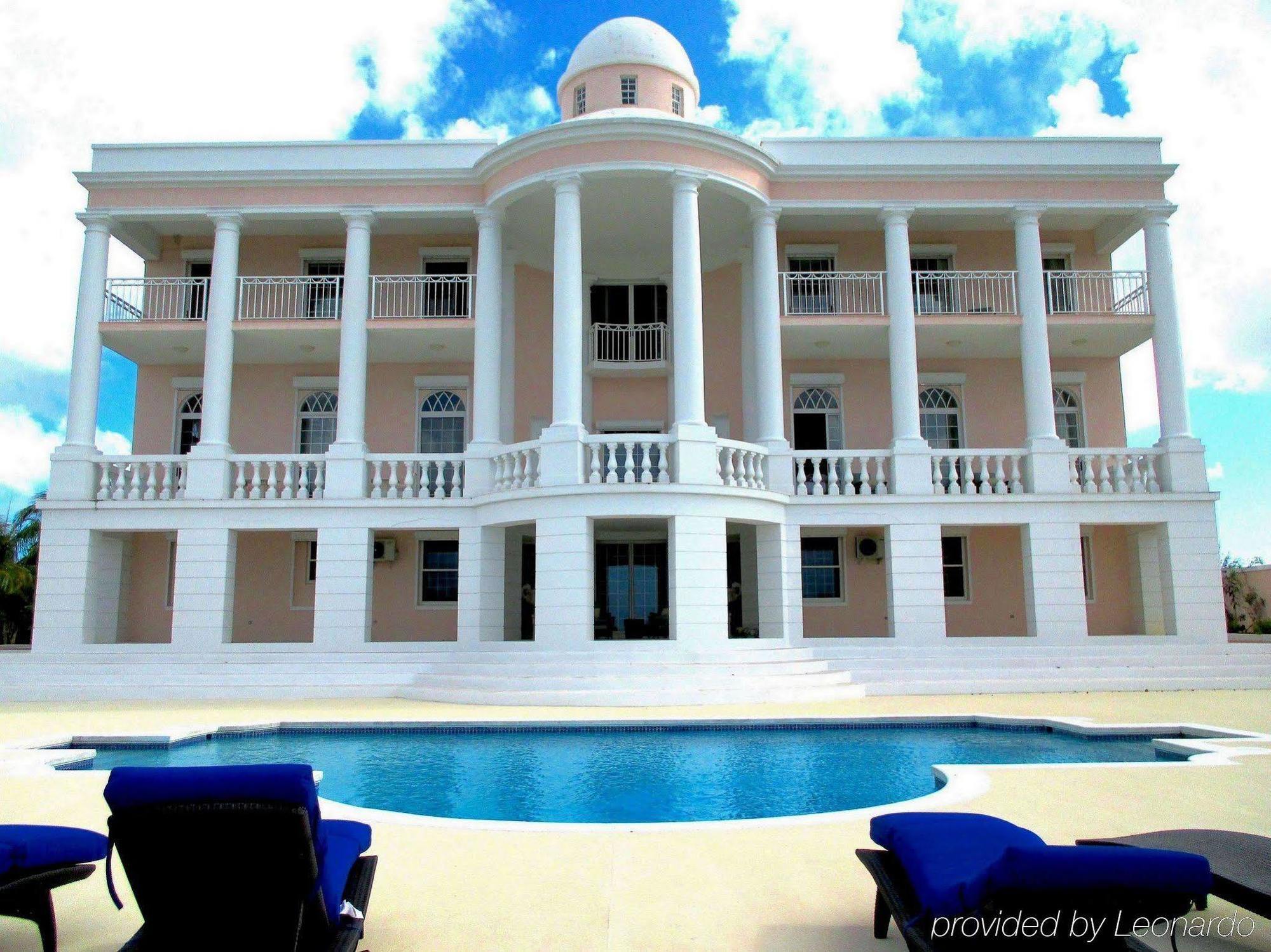 Ocean West Boutique Hotel Nassau Exterior photo